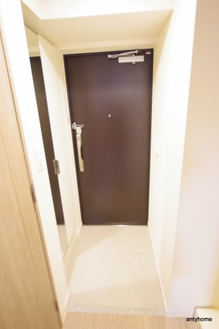 プレサンス谷町九丁目駅前　仲介手数料無料の玄関