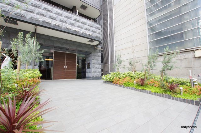 プレサンス谷町九丁目駅前　仲介手数料無料のエントランス