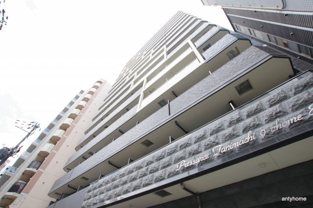 プレサンス谷町九丁目駅前　仲介手数料無料の外観