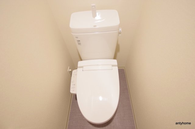 プレサンス谷町九丁目駅前　仲介手数料無料のトイレ