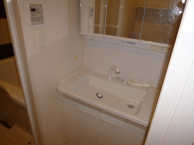 ルーチェ・Ａの独立洗面台|洗髪洗面化粧台