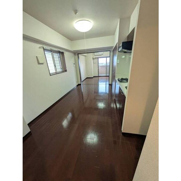 エステムコート京都駅前KOTO（エステムコート京都駅前コト）の居間・リビング|洋室