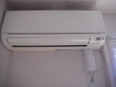 【設備】 | アルコバレーノ蛇田A | エアコンが付いています。