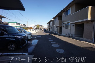 【駐車場】