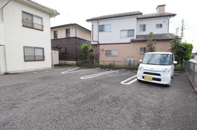 【駐車場】 | エステートミライ | 大きなスペースがあり、収納には困りません