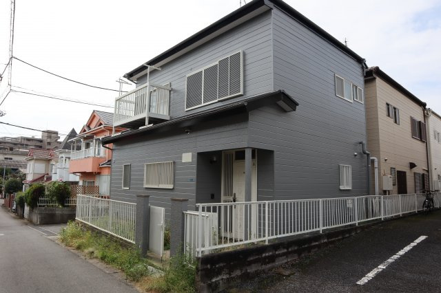八千代市八千代台西１０丁目　中古戸建　内外装リニューアル住宅の外観