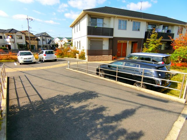 シャーメゾン狭山の駐車場