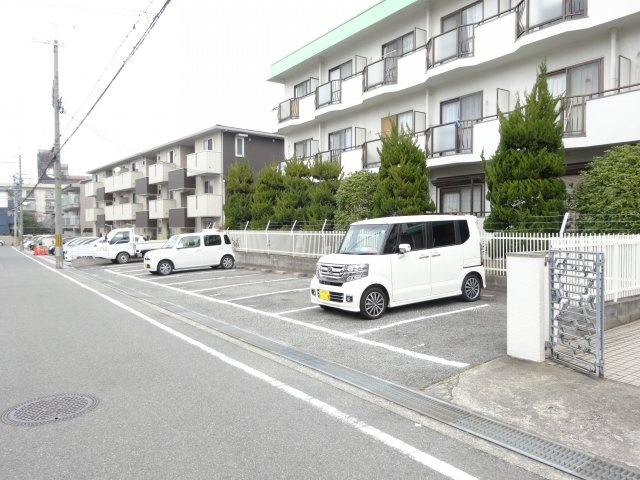 レディース金剛の駐車場