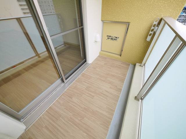T・Kビル西大寺　NORTHのバルコニー