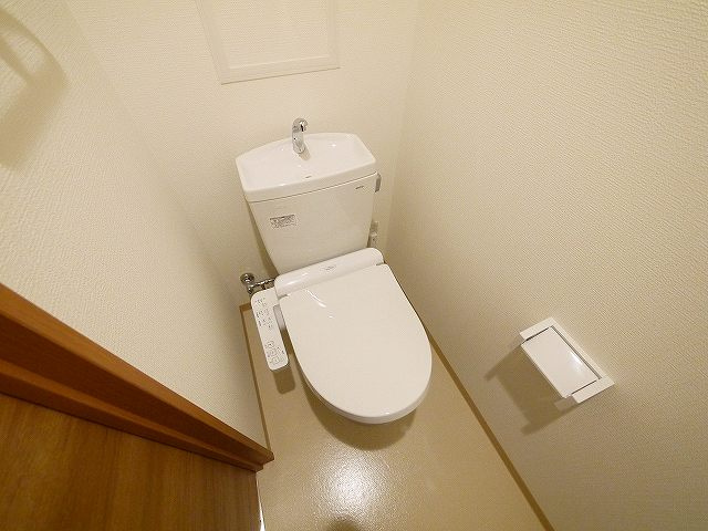 T・Kビル西大寺　NORTHのトイレ|ゆったりとした空間のトイレです