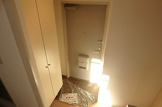 アクエルド諏訪山の玄関