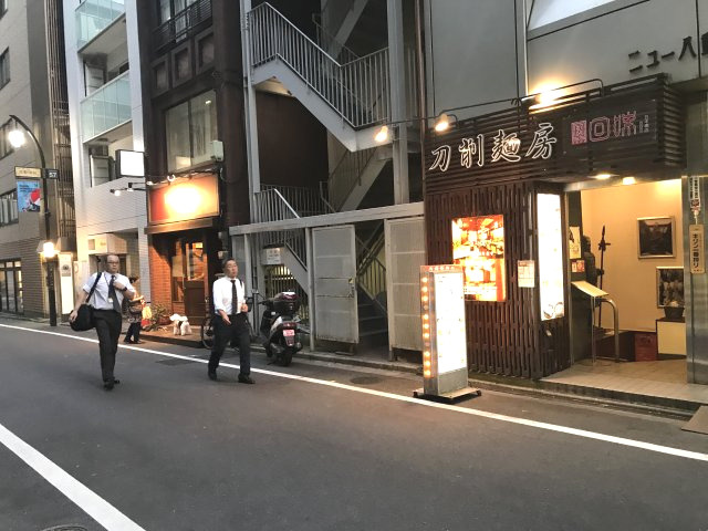 ニュー八重洲ビルの周辺