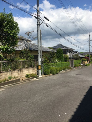 【前面道路含む現地写真】 | 大津市仰木の里1丁目15-3　中古戸建