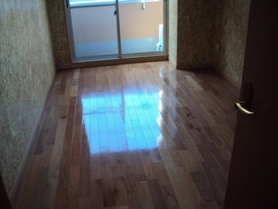 ドーリア北野東の内装|廊下から～