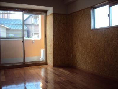 ドーリア北野東の居間・リビング|洋室