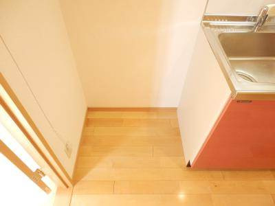 アルカス七条大宮（旧：ドーリア七条大宮）のその他|キッチン横スペース