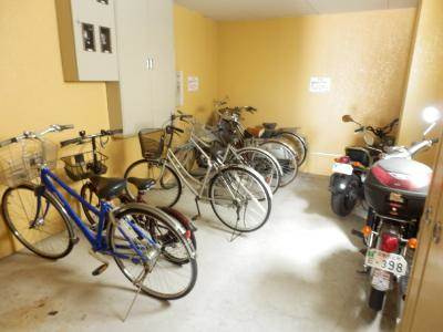 アルカス七条大宮（旧：ドーリア七条大宮）の駐車場|駐輪場