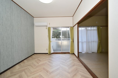 【洋室】 | コーポラスアシカ