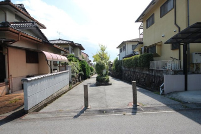 【周辺】 | 大津市水明1丁目29-5　上物付売土地 | 遊歩道入り口