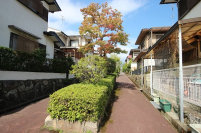 【周辺】 | 大津市水明1丁目29-5　上物付売土地 | 遊歩道