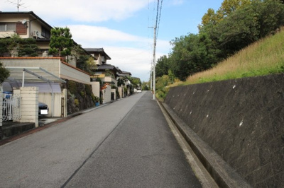 【前面道路含む現地写真】 | 大津市水明1丁目29-5　上物付売土地