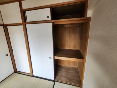 グランドール西大路の収納|押入