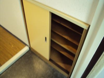 グランドール西大路の収納|下駄箱