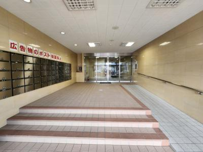 グランドール西大路のロビー