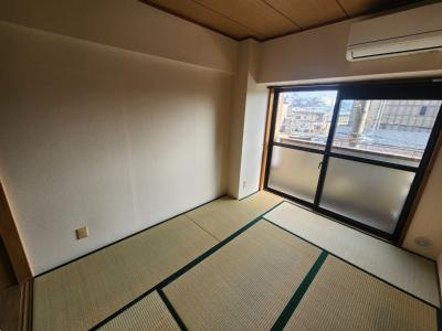 グランドール西大路の和室