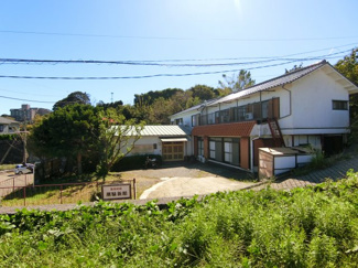 【外観】 | 東海道本線「真鶴」駅から車で約1.7ｋｍの好立地です。