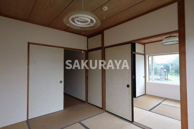 進峰マンションA棟の和室|2024年10月撮影。