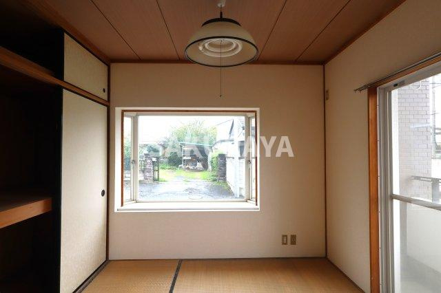 進峰マンションA棟の和室|2024年10月撮影。