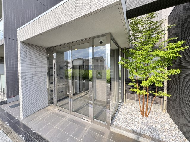 レジーナ上川原のエントランス