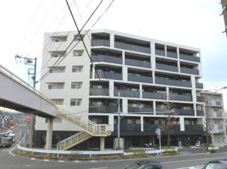 【外観】 | 7階・南東向きにつき日当たり・通風良好！全居室に窓・バルコニーが有り開放感がございます！令和元年9月リノベーション。今すぐに新生活を送る事が出来る家具付物件！