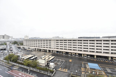 【展望】 | 森町分譲共同ビル | 前の道路はそんなに交通量がないので結構静かです。