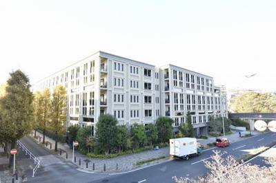 【外観】 | シティテラス横浜仲町台壱番館 | 4階南向きの暖かな日差しと明るい光が溢れる3LDK。
女性に優しい造りの、使い勝手の良い「水周り」と豊富な収納力がポイントです。