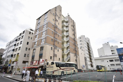 【外観】 | デュオ・スカーラ横濱山下町 | 商業施設・文化施設・公園と充実した立地！高機能エレベーター・宅配ボックス付。便利な追炊き・浴室乾燥機設置！全居室に窓が有り採光良好です♪