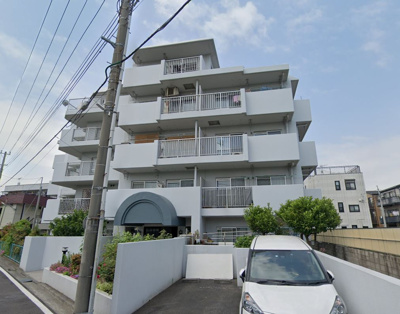 【外観】 | ニックライブハイム鶴見 | 2階東向き・公園を向いた眺望！女性に人気！収納力の高いウォークインクローゼット付。オープンタイプの対面キッチン！家族との会話も弾みます♪