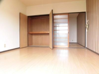 グリーンヴィレッジの内装|洋室