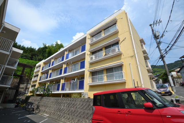 楠マンションBの外観