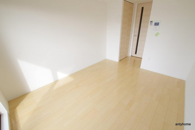 レジュールアッシュザ・パークフロント 　仲介手数料無料の居間・リビング