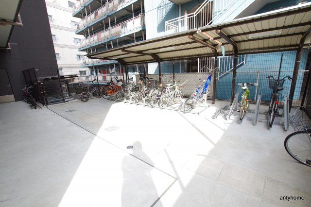 レジュールアッシュザ・パークフロント 　仲介手数料無料の駐車場