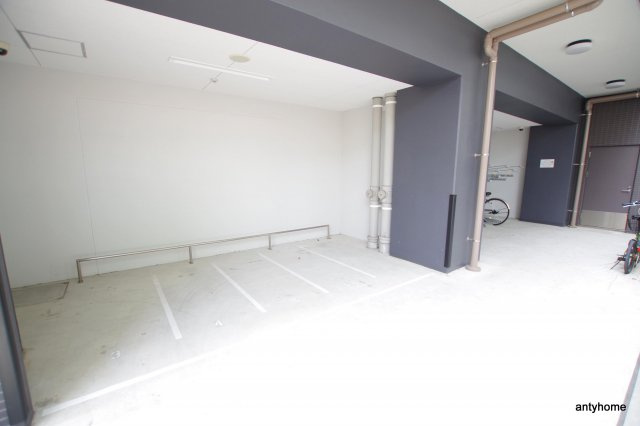 レジュールアッシュザ・パークフロント 　仲介手数料無料の駐車場