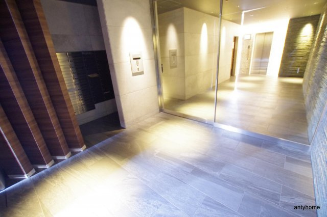 レジュールアッシュザ・パークフロント 　仲介手数料無料のロビー