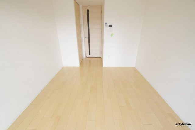 レジュールアッシュザ・パークフロント 　仲介手数料無料の居間・リビング