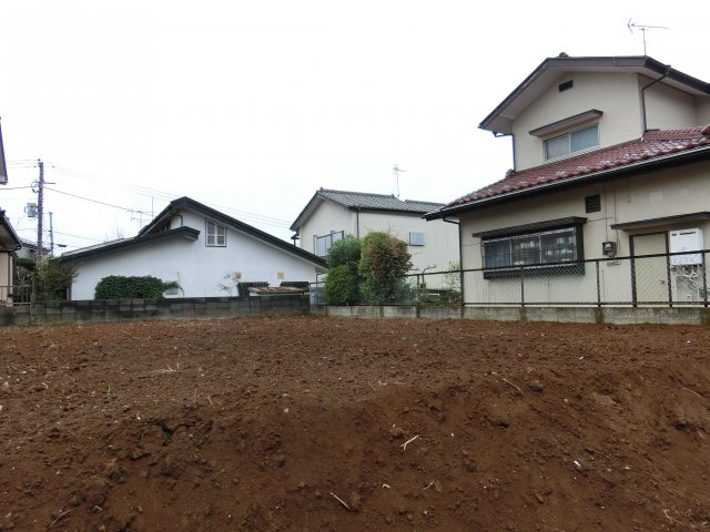 習志野市藤崎４丁目　売地　建築条件なし　約７０坪の整形地　更地の外観