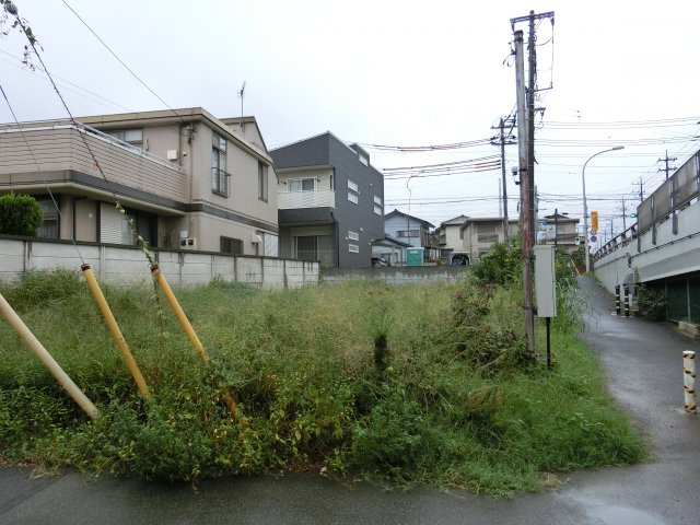 習志野市鷺沼台３丁目　売地　建築条件なし　更地　約４５．８坪の整形地の外観