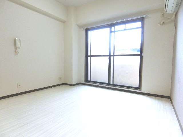 メゾン楠の寝室