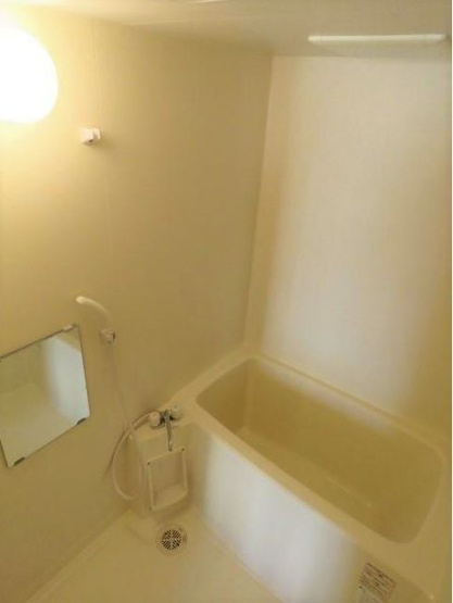 【浴室】 | D-Style府内 | お風呂とトイレは別です♪（同間取りの写真です）