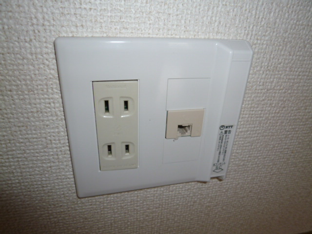 ツインシャトーBの内装|電話モジュラー